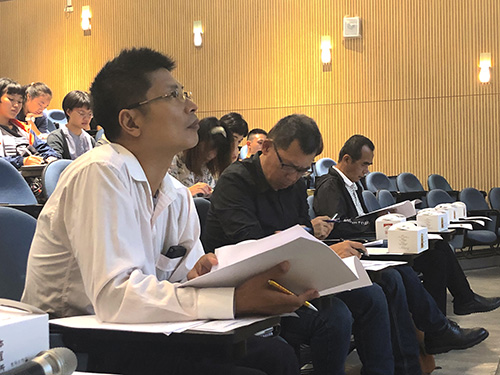 1081104-09.jpg 1081104-09.jpg