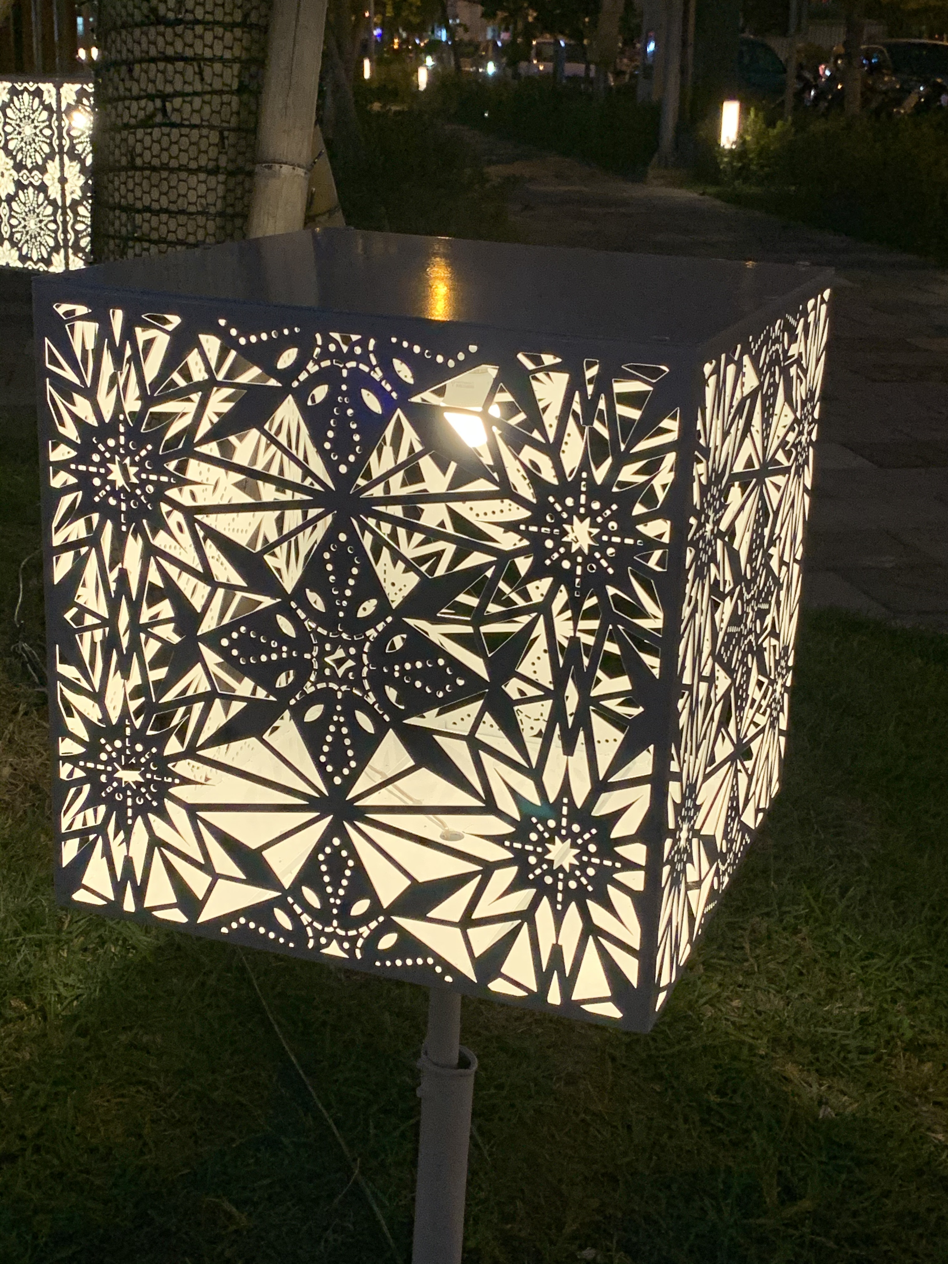 魚市場方形燈箱系列,圖像透過光構成,展現城市與美學的結合